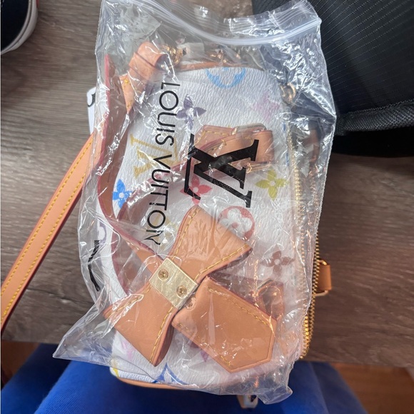 Purse - Picture 3 of 4